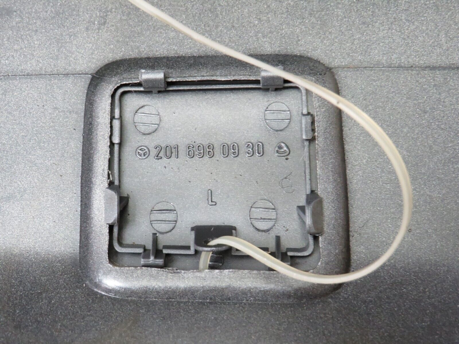 36607 Mercedes-Benz W201 190E 2.0L Side Skirt Right 2016906440 2016980930 2016981130