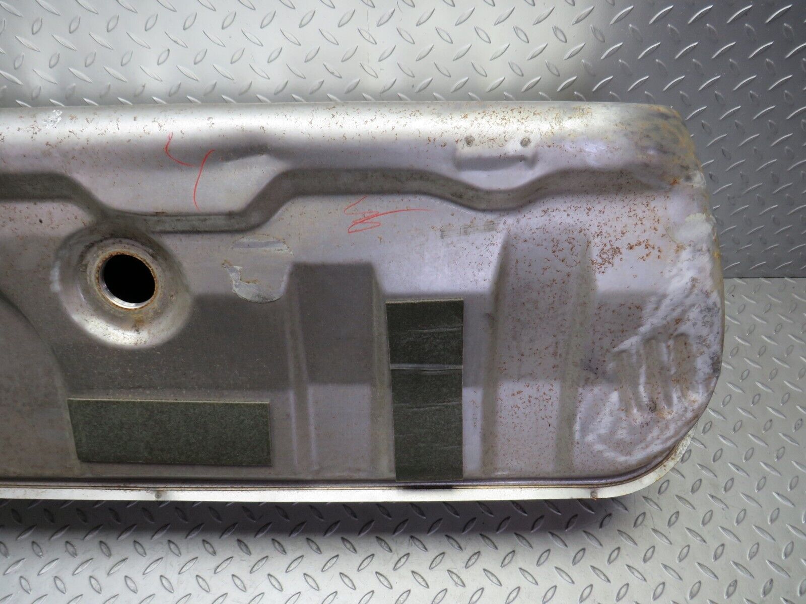 38615 Mercedes-Benz R129 280SL Coupe Fuel Tank