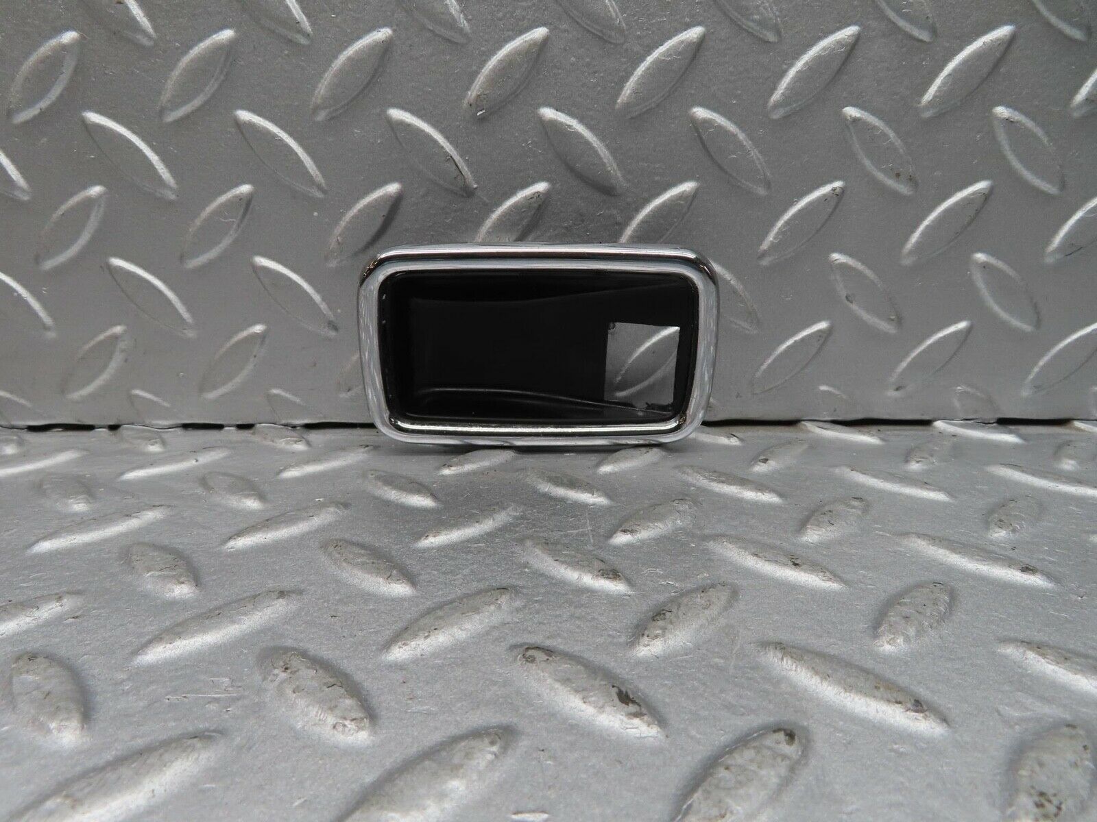 12261 Mercedes-Benz W108 280SE 3.5 Chrome Frame For Door Handle 1087660611