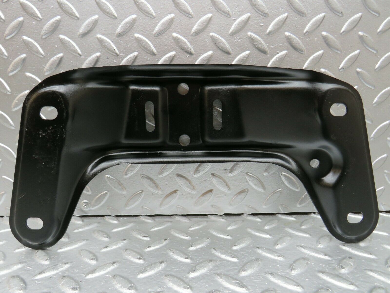 24031 Mercedes-Benz W123 280E Gearbox Mount Bracket