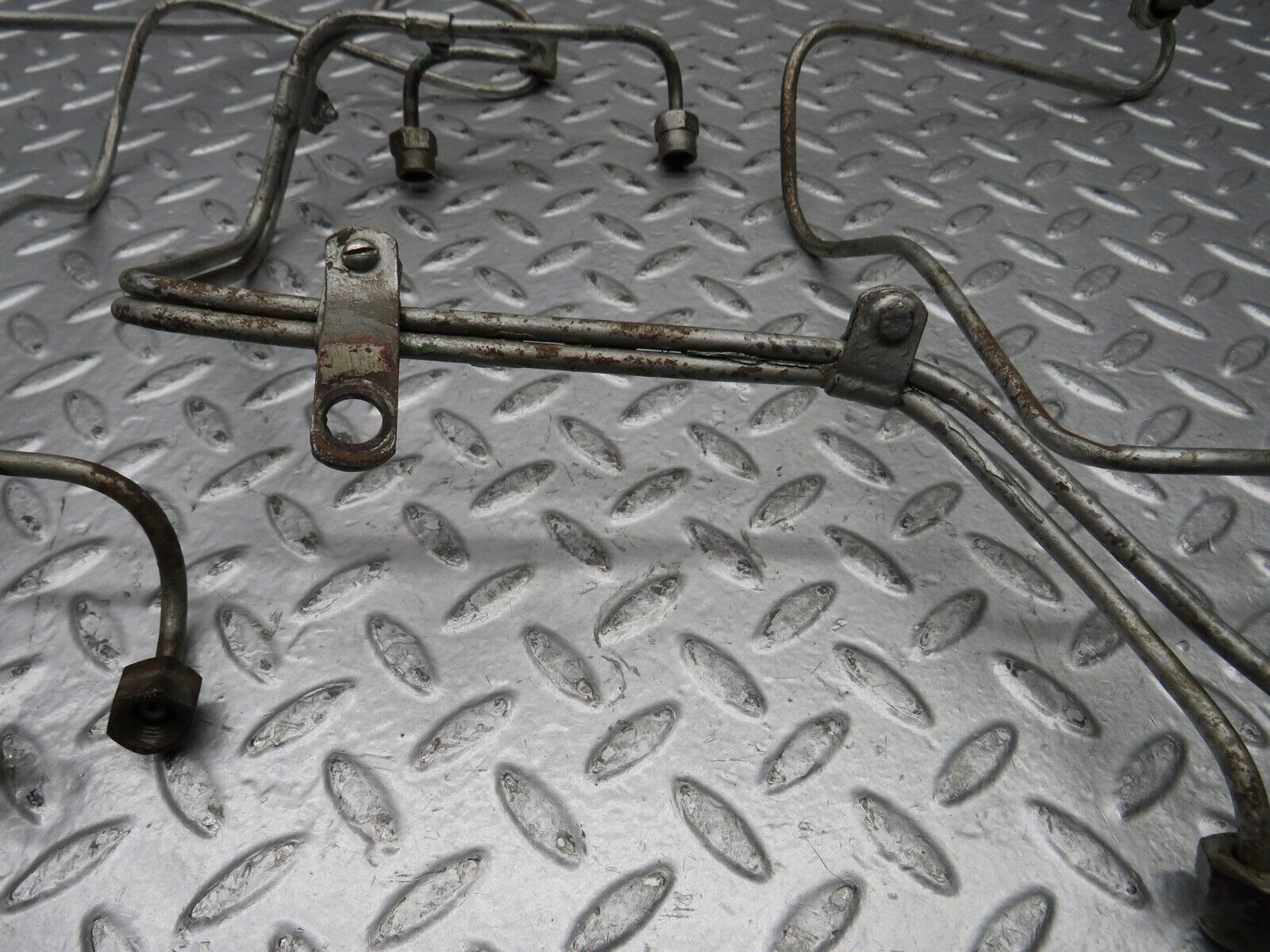 27828 Mercedes-Benz S124 300TE Wagon Fuel Pipe Hose Set 6050701432