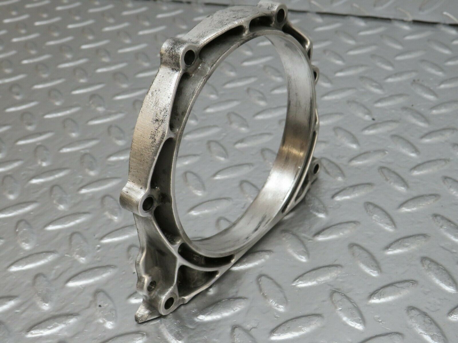 24384 Mercedes-Benz S124 220TE Wagon Crankshaft Rear Sealing Cover 6010110108