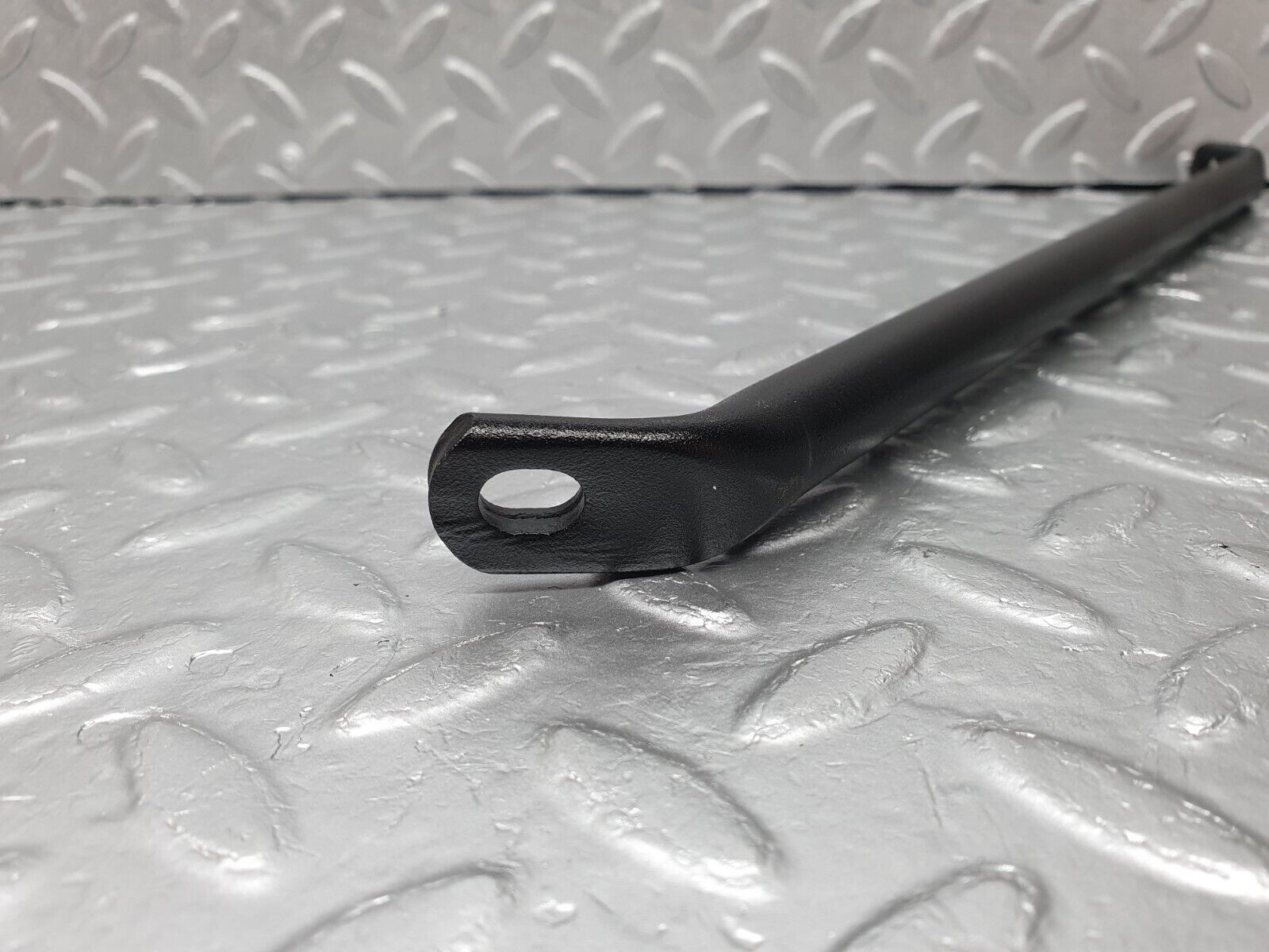 40835 Mercedes-Benz W123 300D Power Steering Pump Holder Bracket