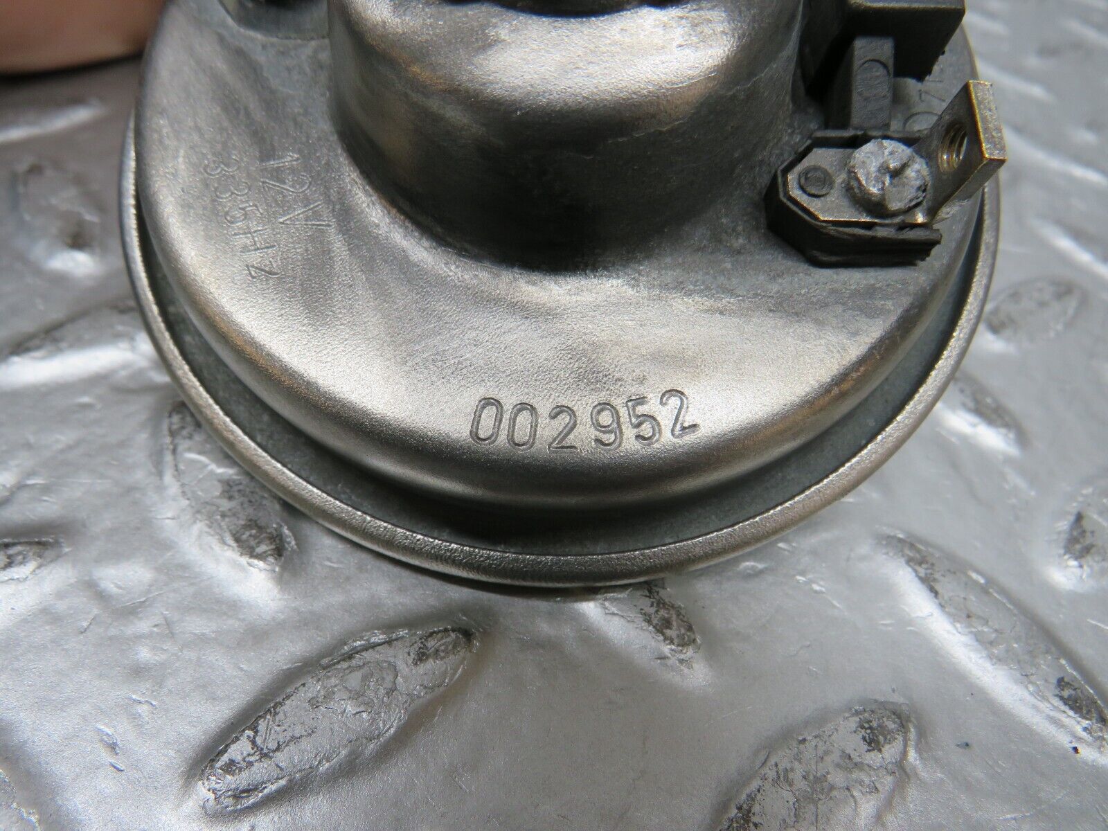 30617 Mercedes-Benz W201 190E 2.0L Horn Hella 002952