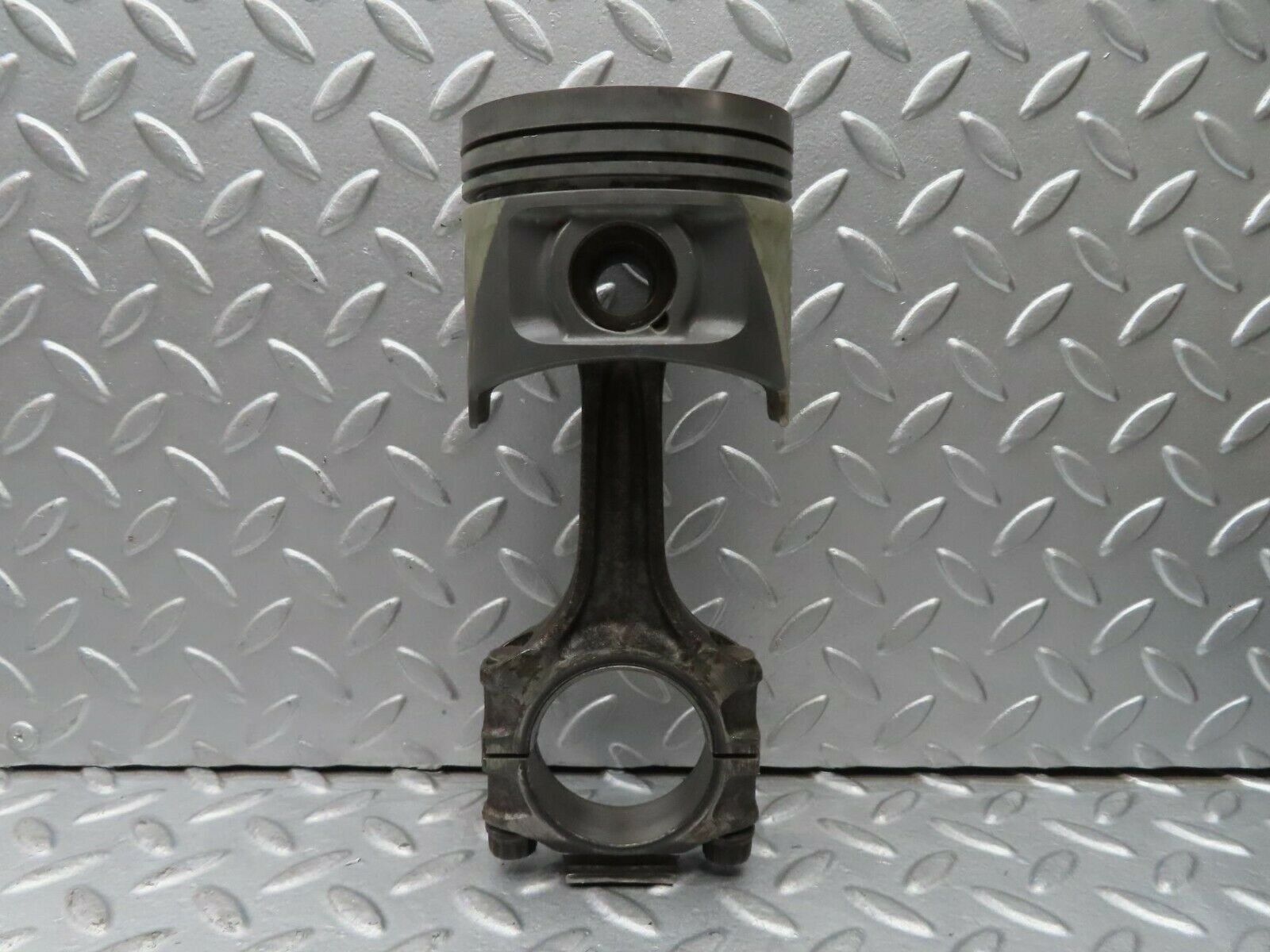 16683 Mercedes-Benz C107 380SLC Piston With Connecting Rod 92.005 mm