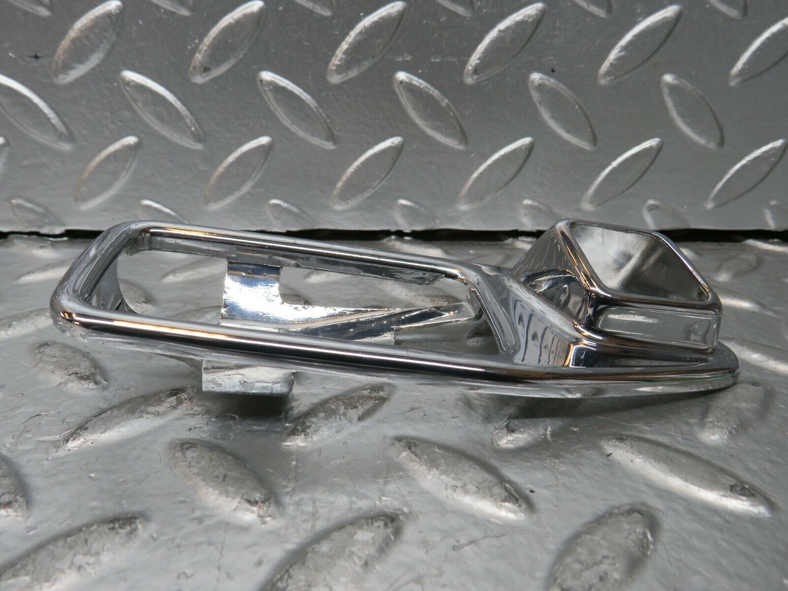 23259 Mercedes-Benz W116 350SE Rear Right Door Handle Surround 1087660211