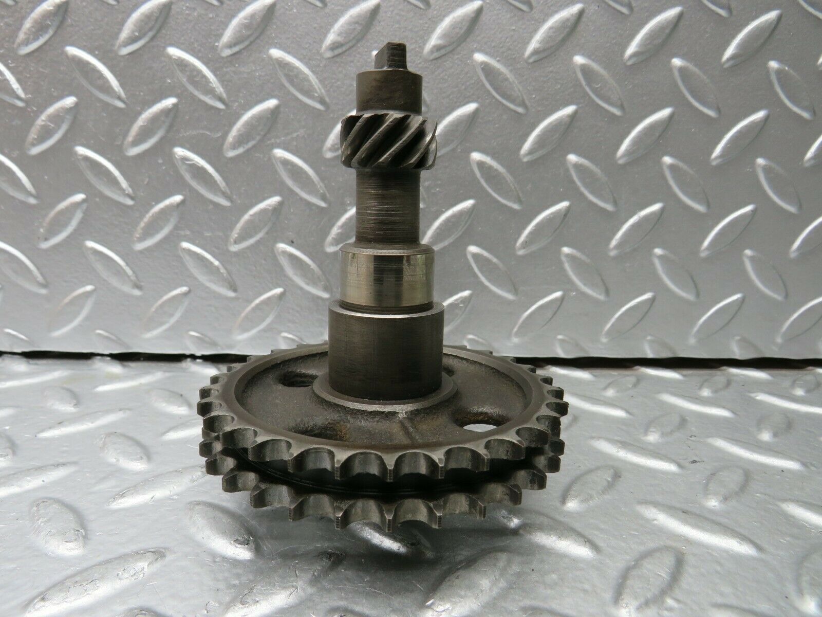 22815 Mercedes-Benz C107 450SLC Camshaft Intermediate Timing Gear 1161570414