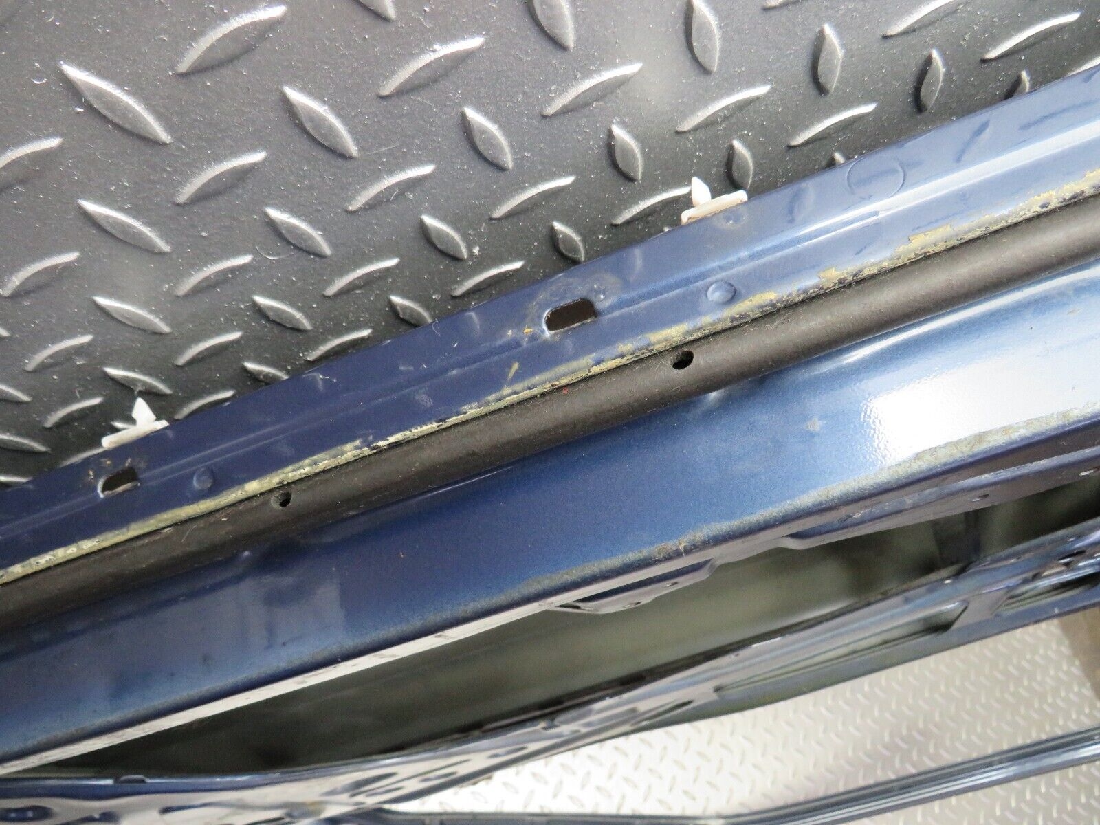 31416 Mercedes-Benz S124 220TE Wagon Front Left Door