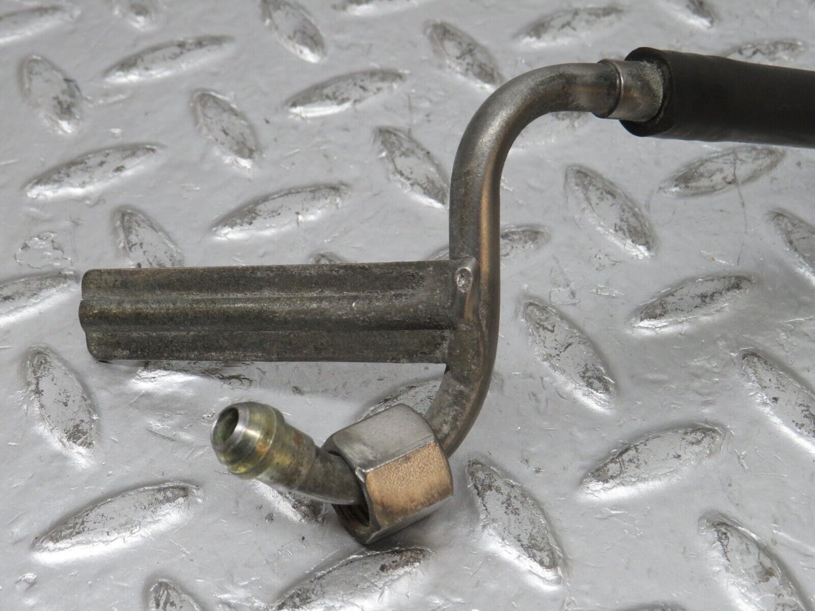 32720 Mercedes-Benz S124 300TE Wagon Fuel Hose Pipe