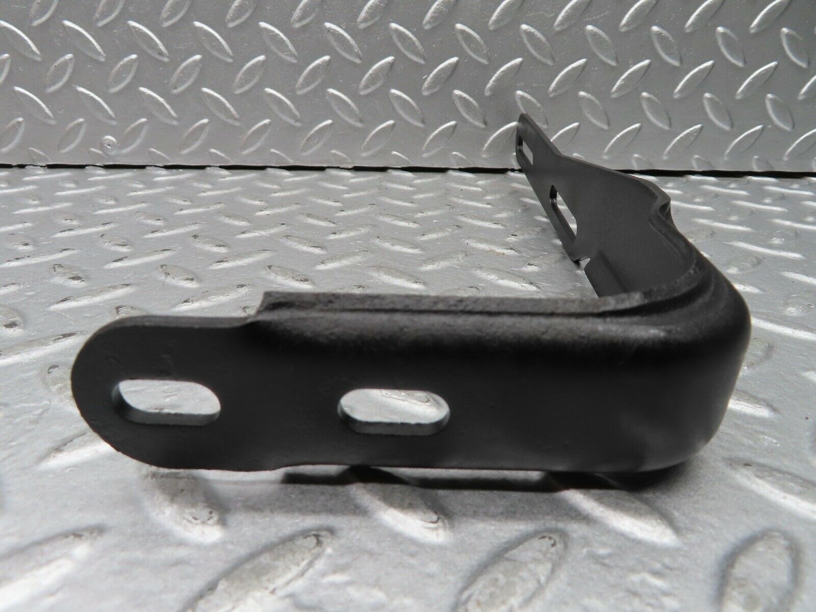 20378 Mercedes-Benz W114 280CE Coupe Exhaust Bracket