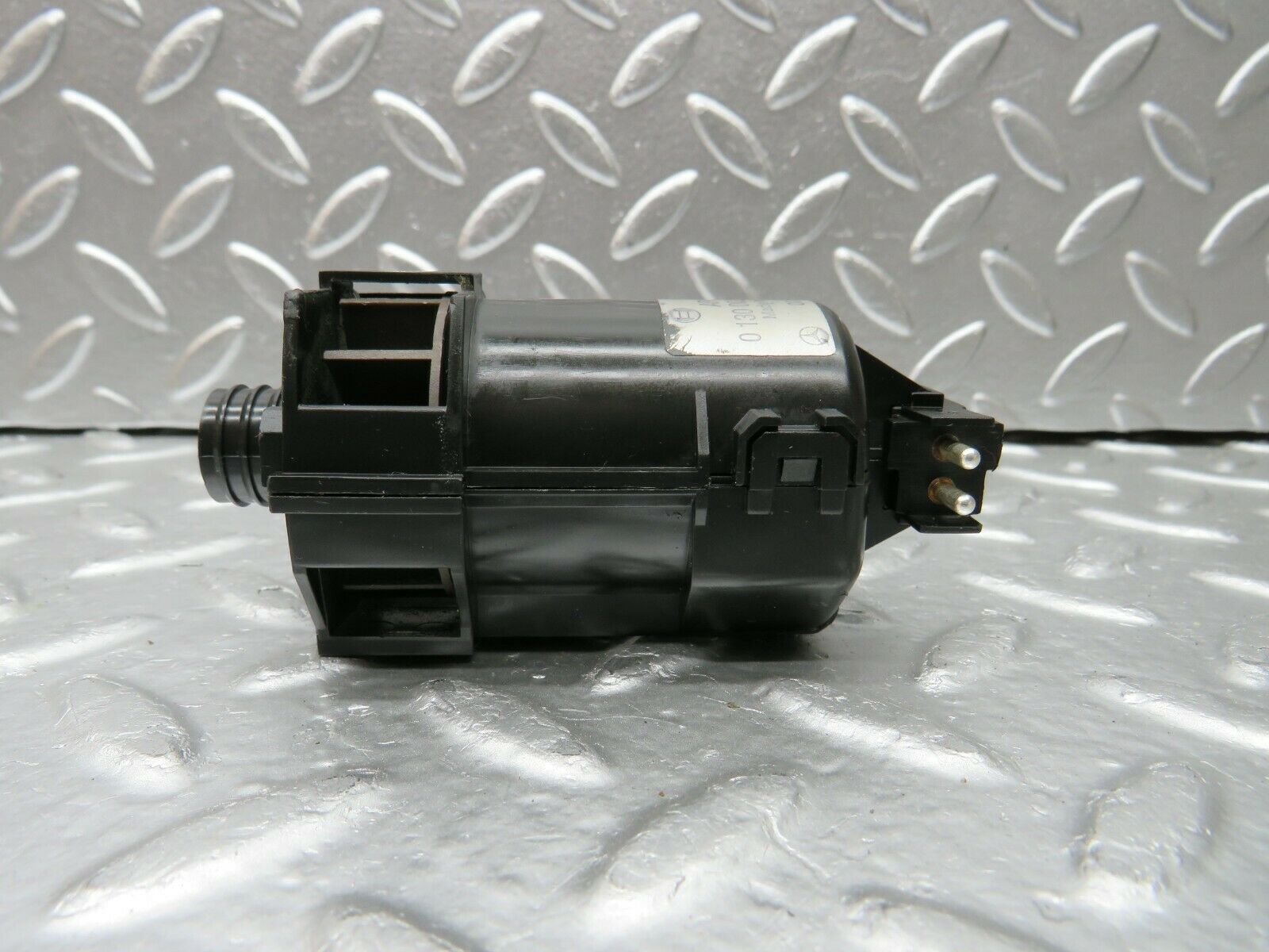 22404 Mercedes-Benz C124 E220 Coupe Temperature Sensor 0008301908 0130002802