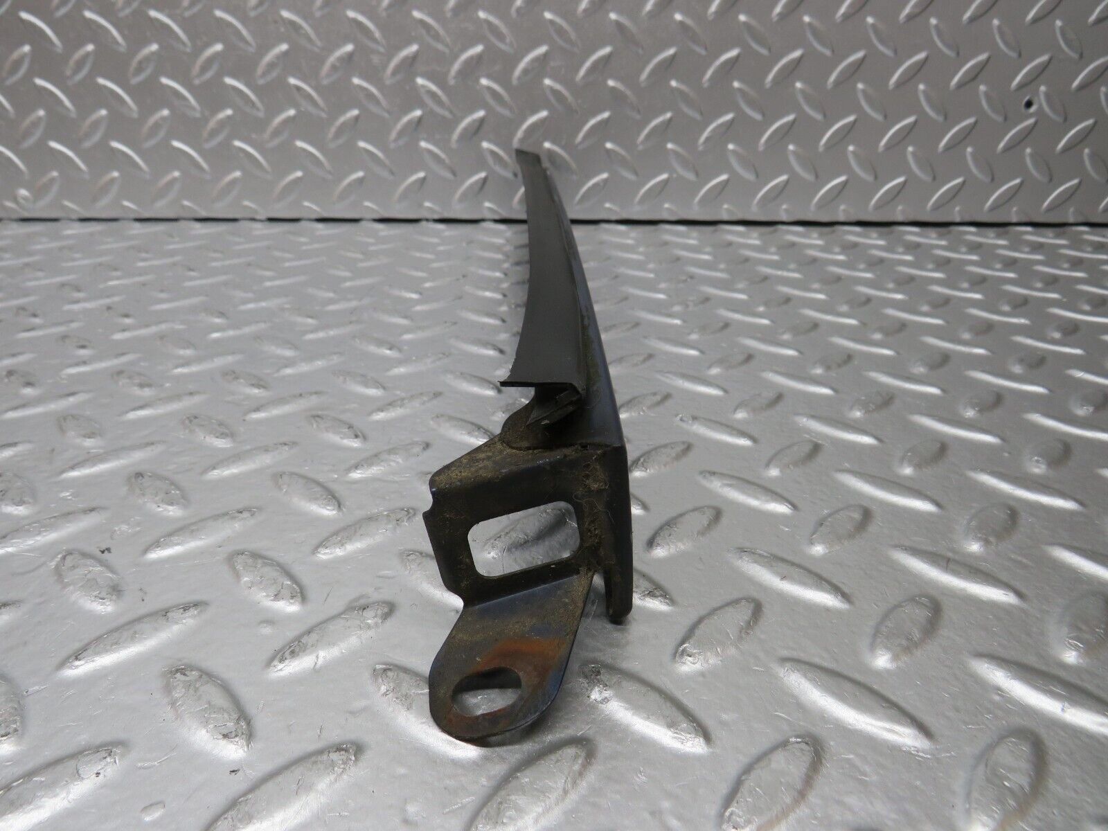 31218 Mercedes-Benz S124 220TE Wagon Under Headlight Trim Left