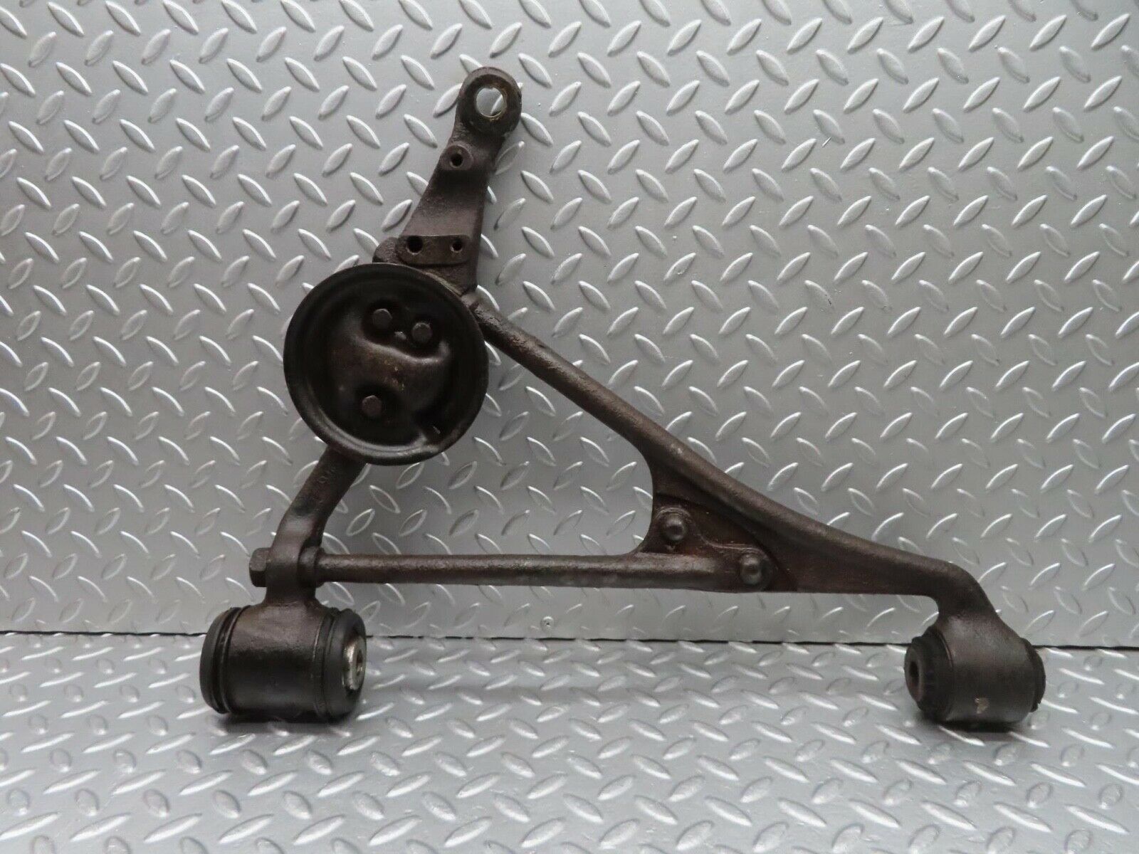 14818 Mercedes-Benz W116 350SE Front Right Lower Control Arm