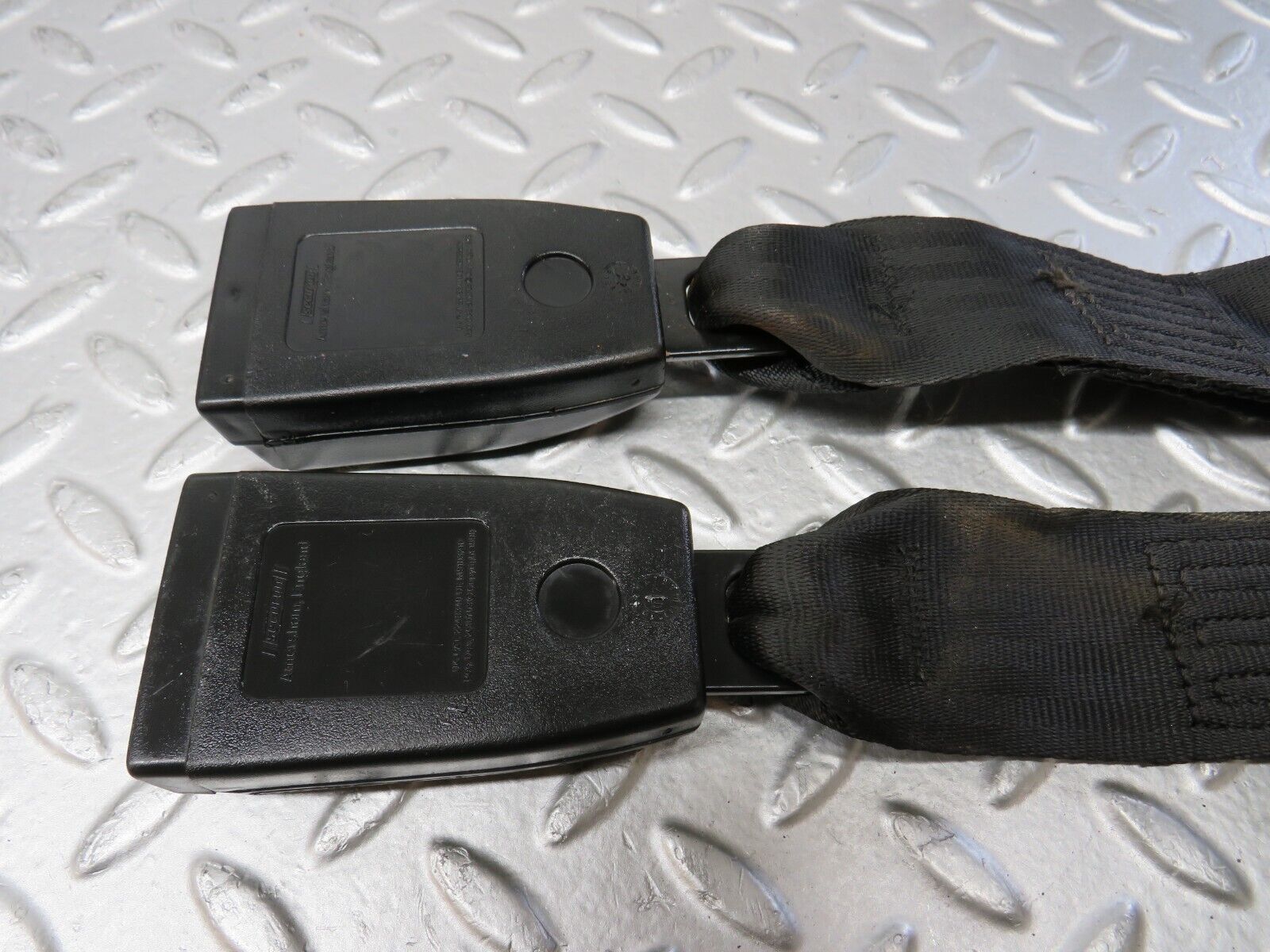 37404 Mercedes-Benz W109 300SEL Rear Seat Belt Set With Buckles