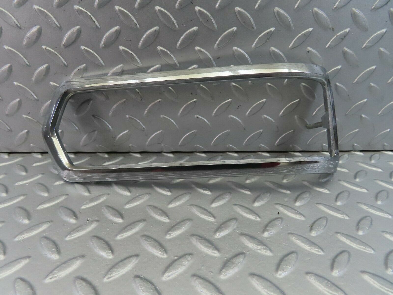 8835 Mercedes-Benz W108 Tail Light Chrome Frame Right 1088260259