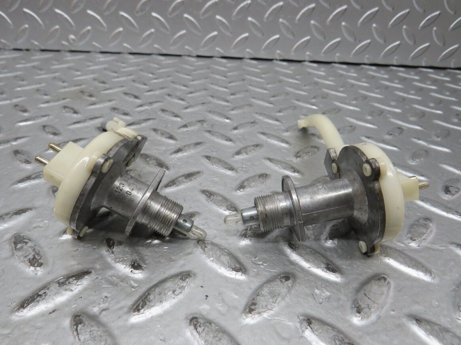 27879 Mercedes-Benz W123 280E Heater Control Switch Pair