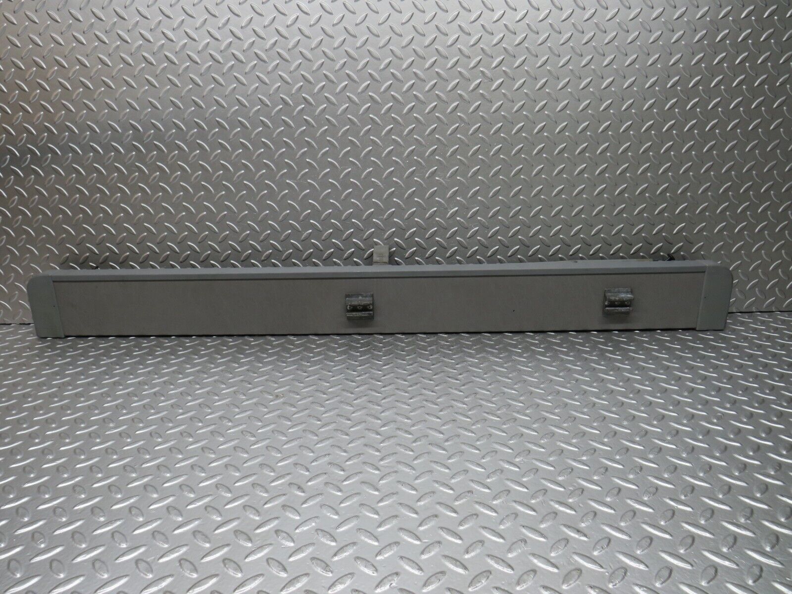 31499 Mercedes-Benz S124 220TE Wagon Trunk Roll Compartment Cover