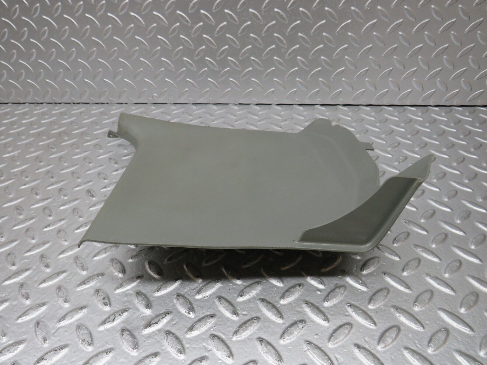 31301 Mercedes-Benz S124 220TE Kick Panel Right Side Grey 1246800306