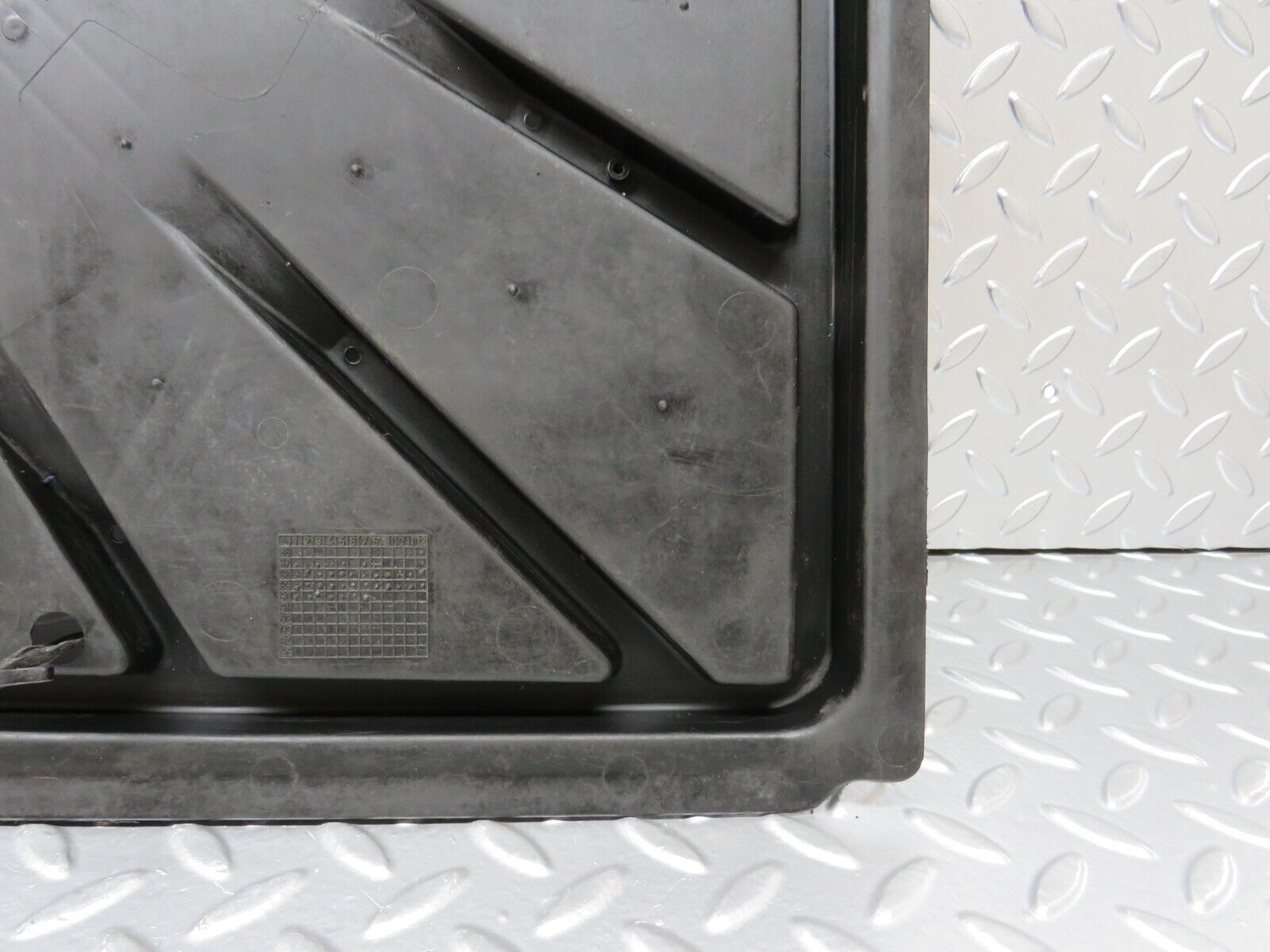 25167 Mercedes-Benz W201 190D Boot Trunk Spare Wheel Cover 2016931633