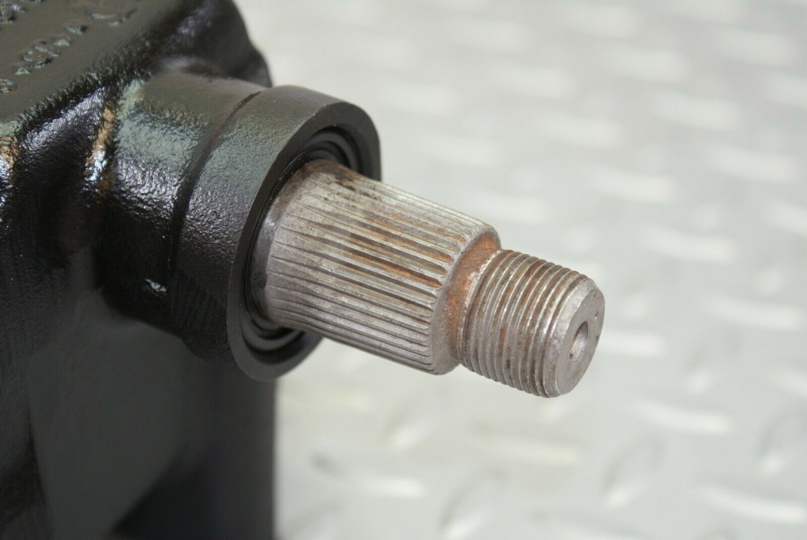 3069 Mercedes-Benz W115 220D Steering Box Steering Rack LHD 1154610701