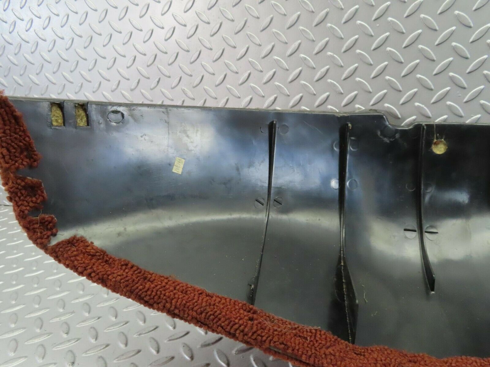 7527 Mercedes-Benz S123 230TE Wagon Wheel Arch Cover Right 1236921689