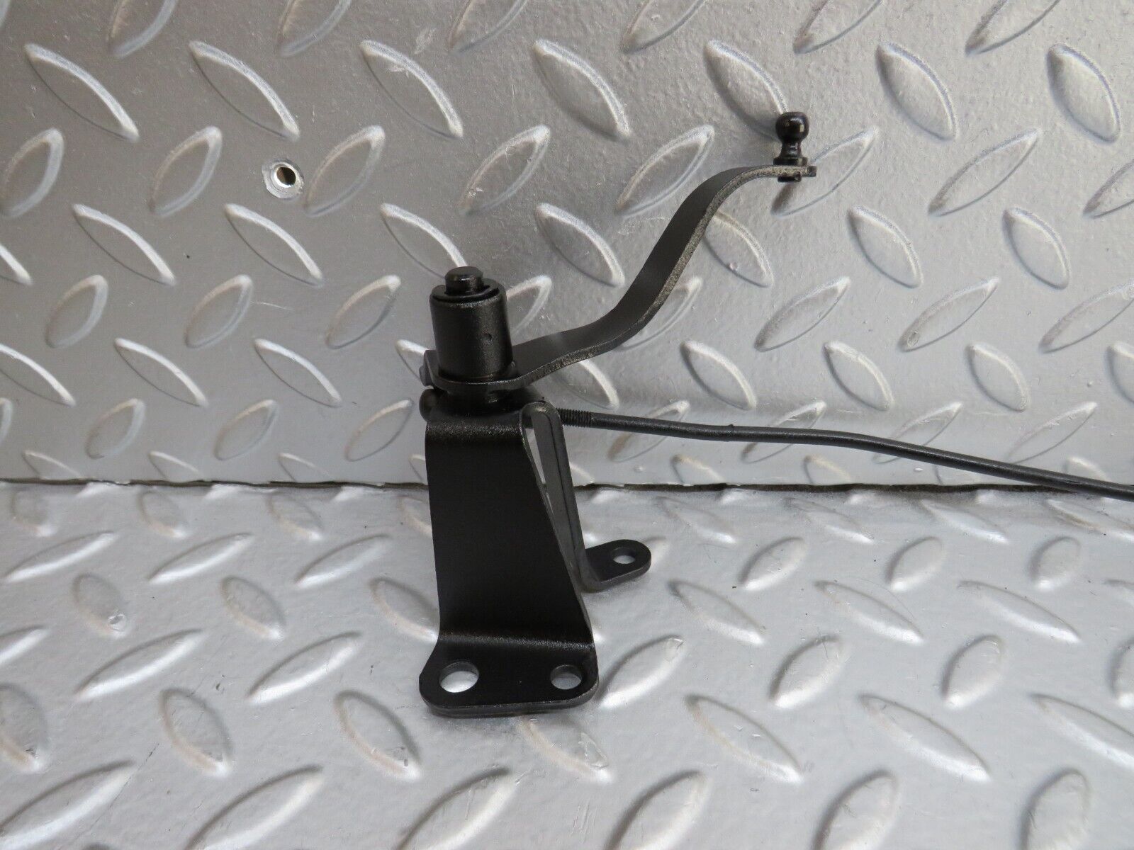 35934 Mercedes-Benz 240D OM616.912 Throttle Linkage