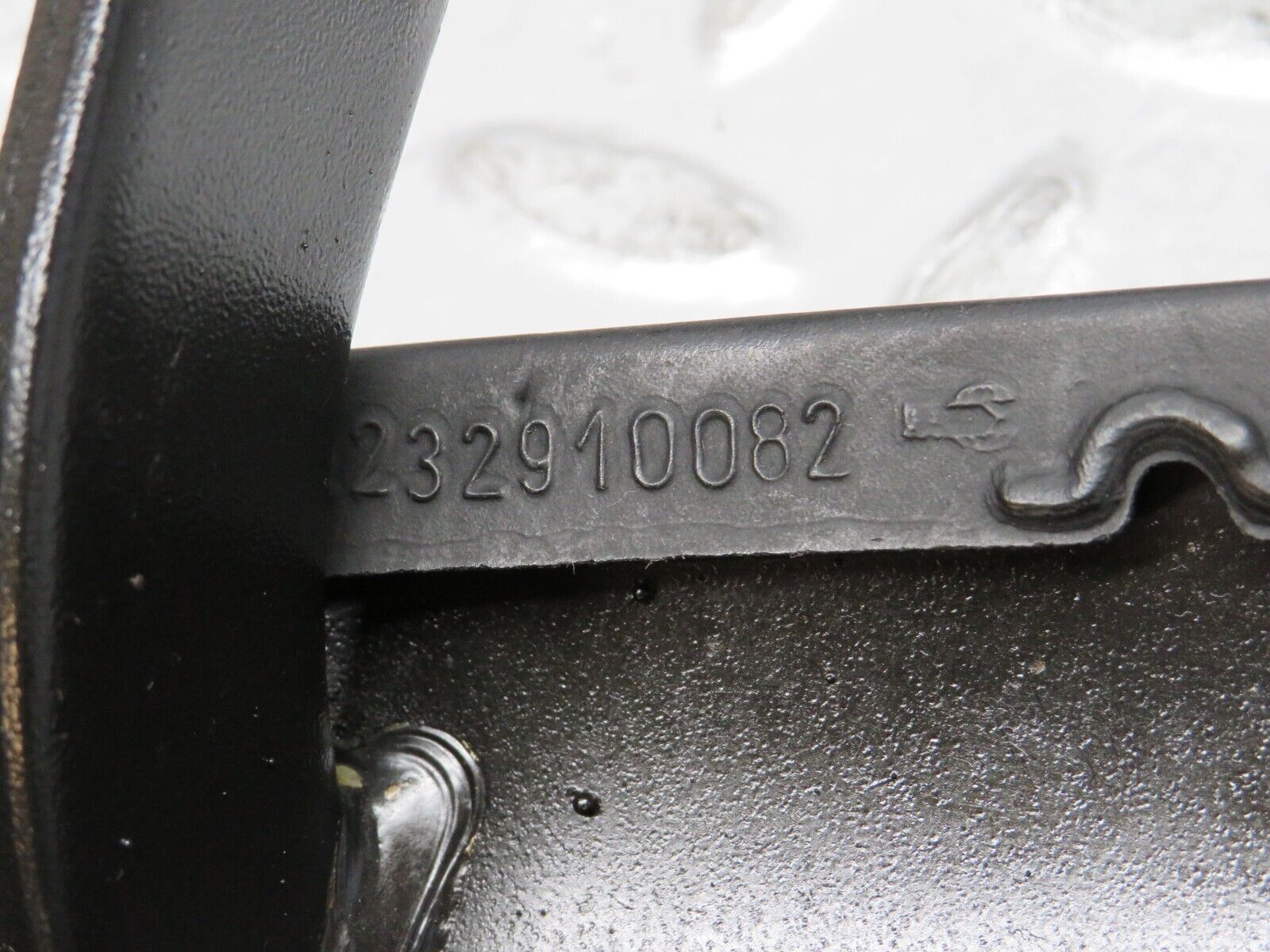 31698 Mercedes-Benz W201 190LE 1.8L Brake Pedal 1232910082