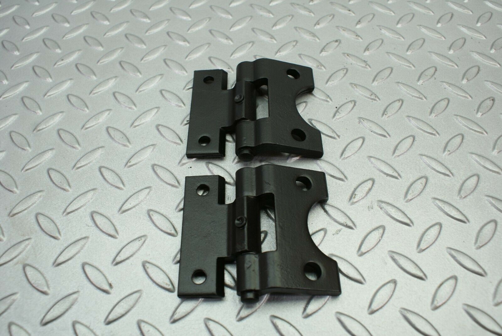 2559 Mercedes-Benz W116 350SE Door Hinges Front Right