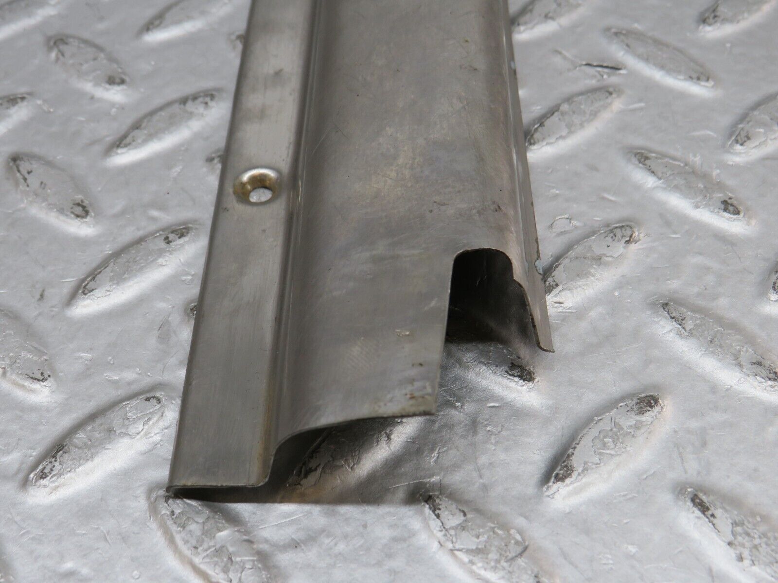 35764 Mercedes-Benz W108 Rear Right Door Sill Chrome