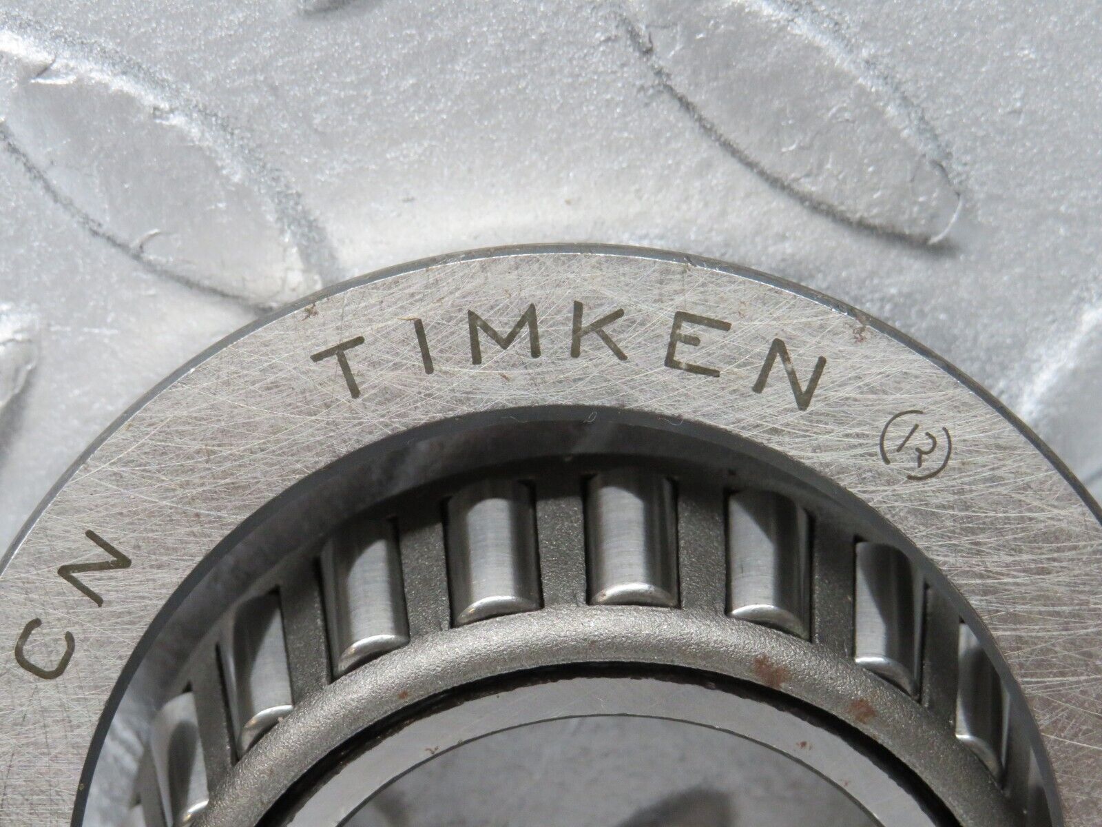 38201 Mercedes-Benz Tapered Roller Bearing TIMKEN JLM300816 New 1249800102