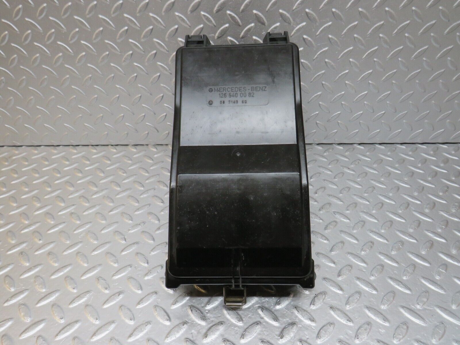 34440 Mercedes-Benz C126 380SEC Coupe Fuse Box 1265400650 1265400082