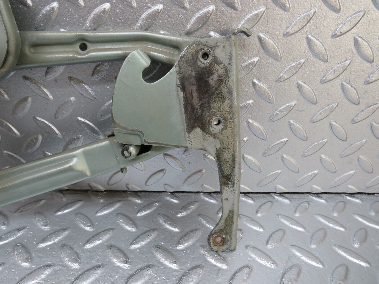 34159 Mercedes-Benz W124 260E Bonnet Hinge Right 1248800228 1248871074