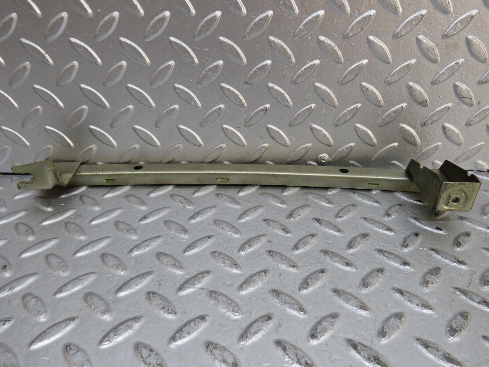 28275 Mercedes-Benz S123 240D Wagon Rear Right Window Channel