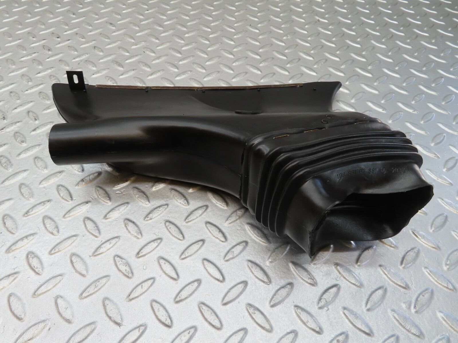 12392 Mercedes-Benz W108 280SE 3.5 Air Vent Duct Left Side