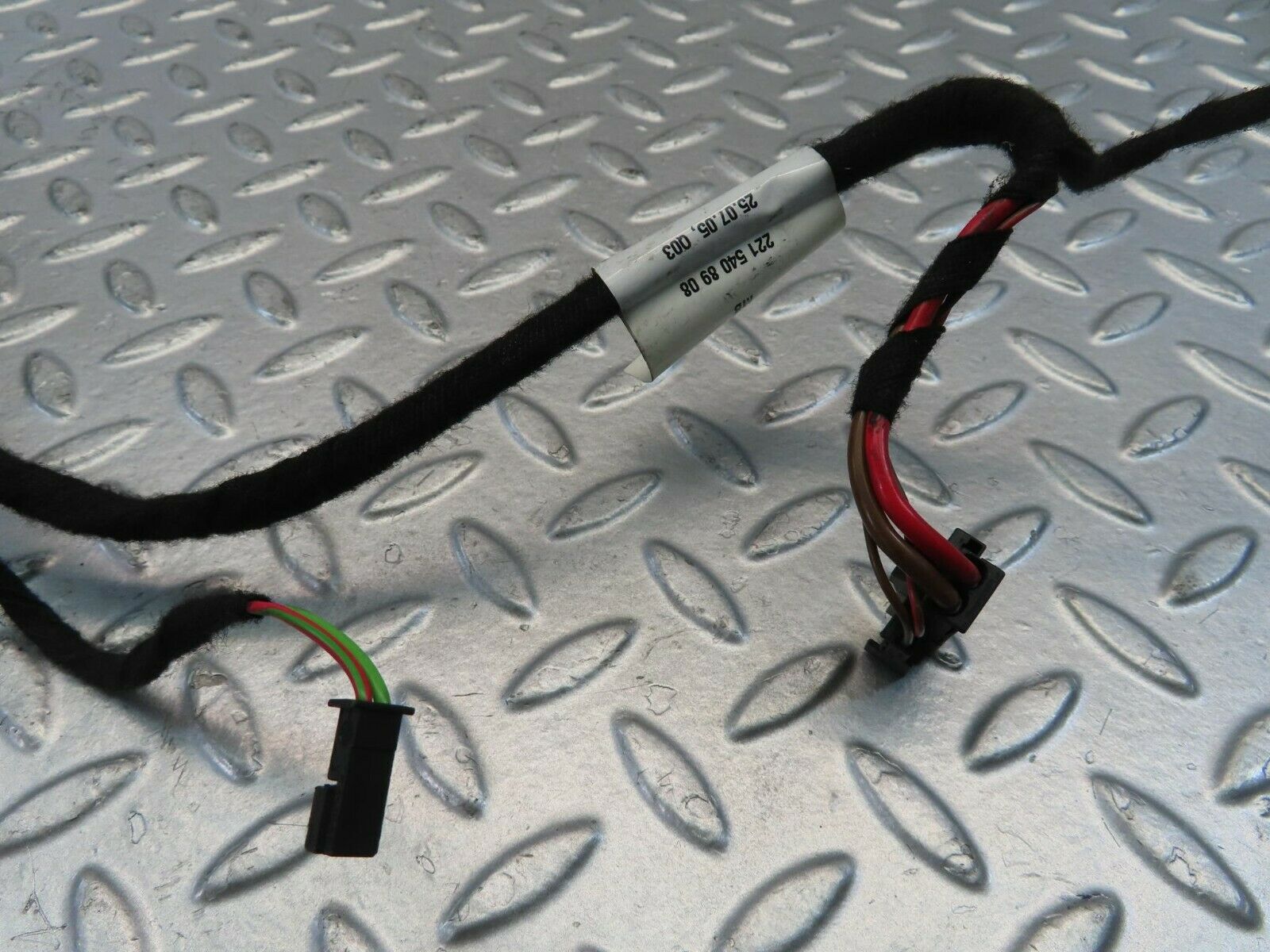 11156 Mercedes-Benz W221 S320 Rear Right Door Wiring Loom 2215408908