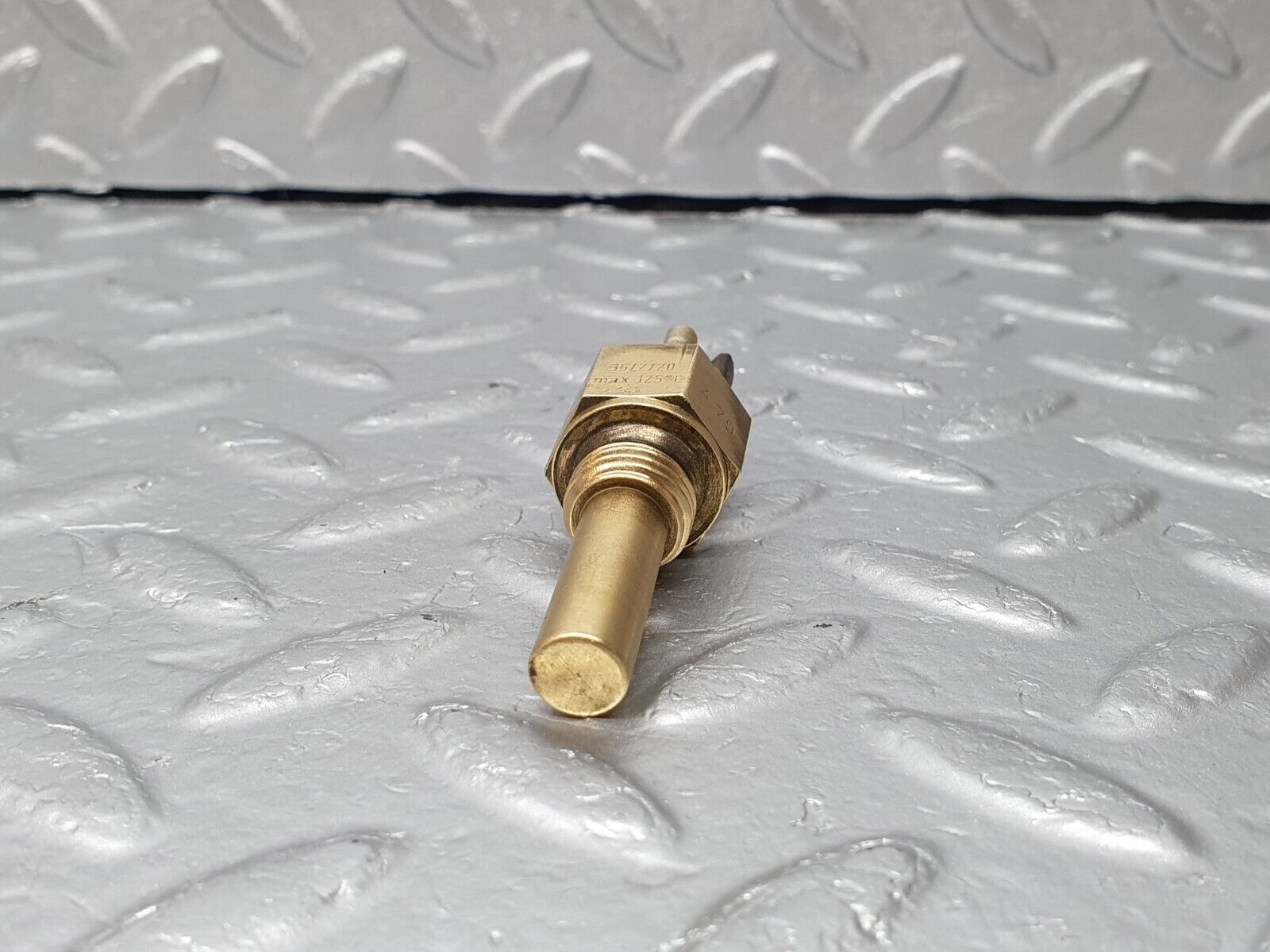 41326 Mercedes-Benz C107 450SLC Coupe Temperature Sensor VDO