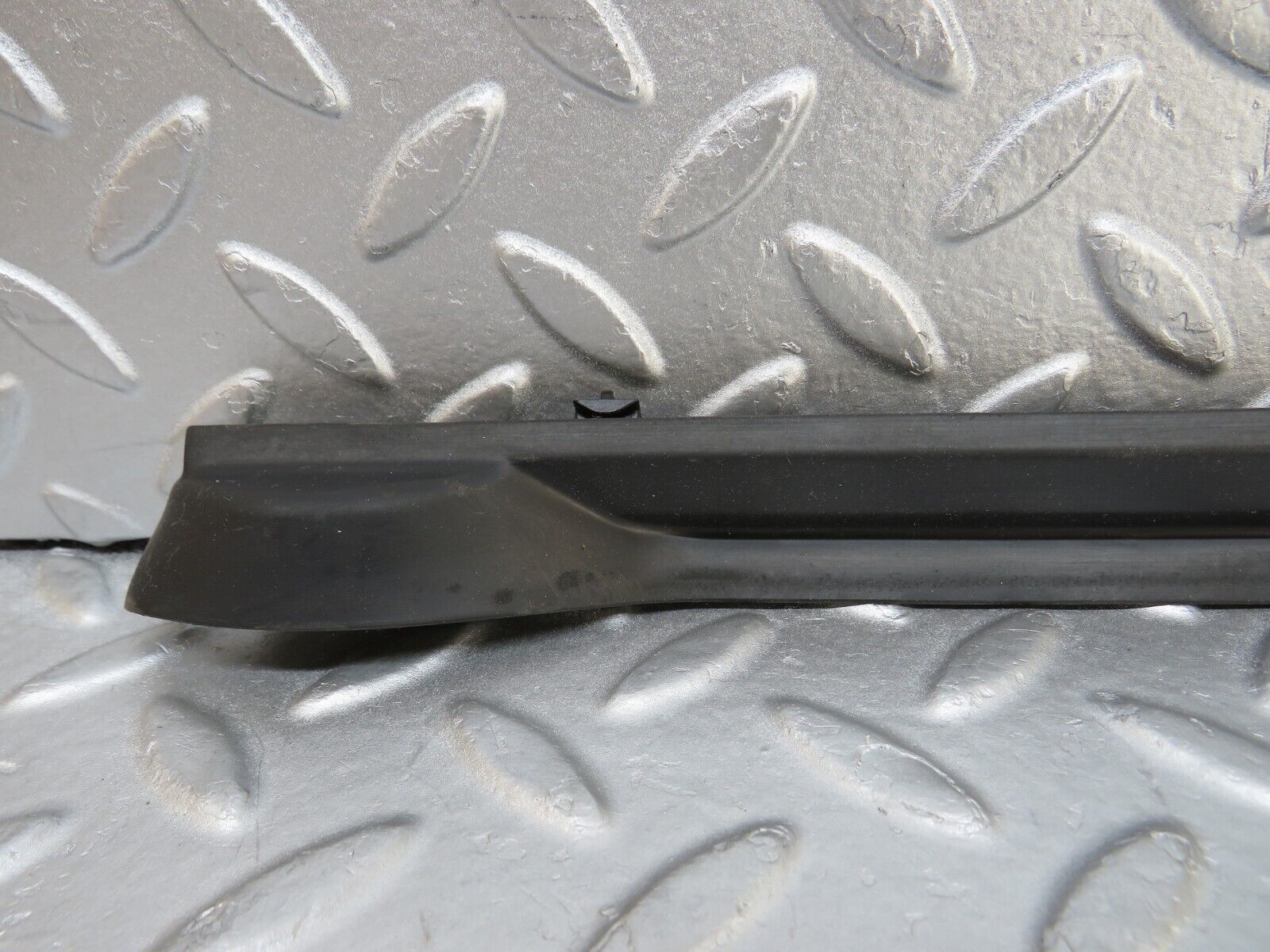 35258 Mercedes-Benz W221 Rear Right Door Lower Seal Trim 2216900462