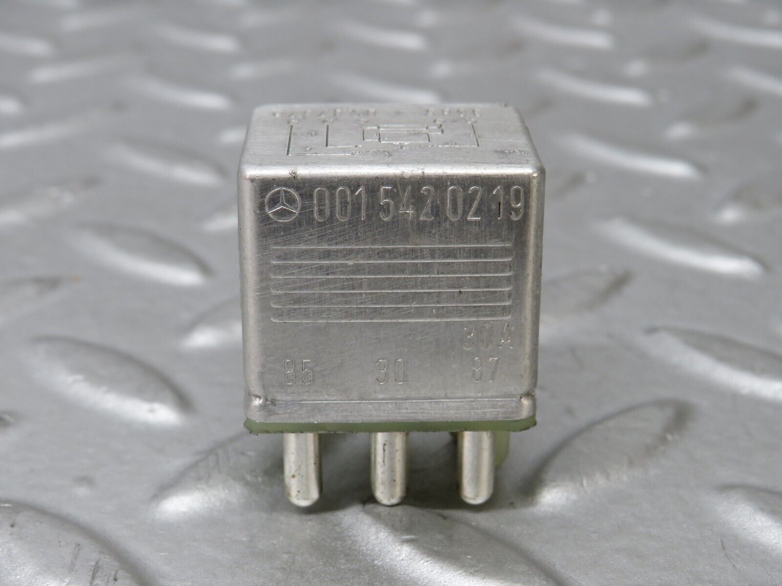 36904 Mercedes-Benz C126 420SEC Coupe Multi Purpose Relay 0015420219