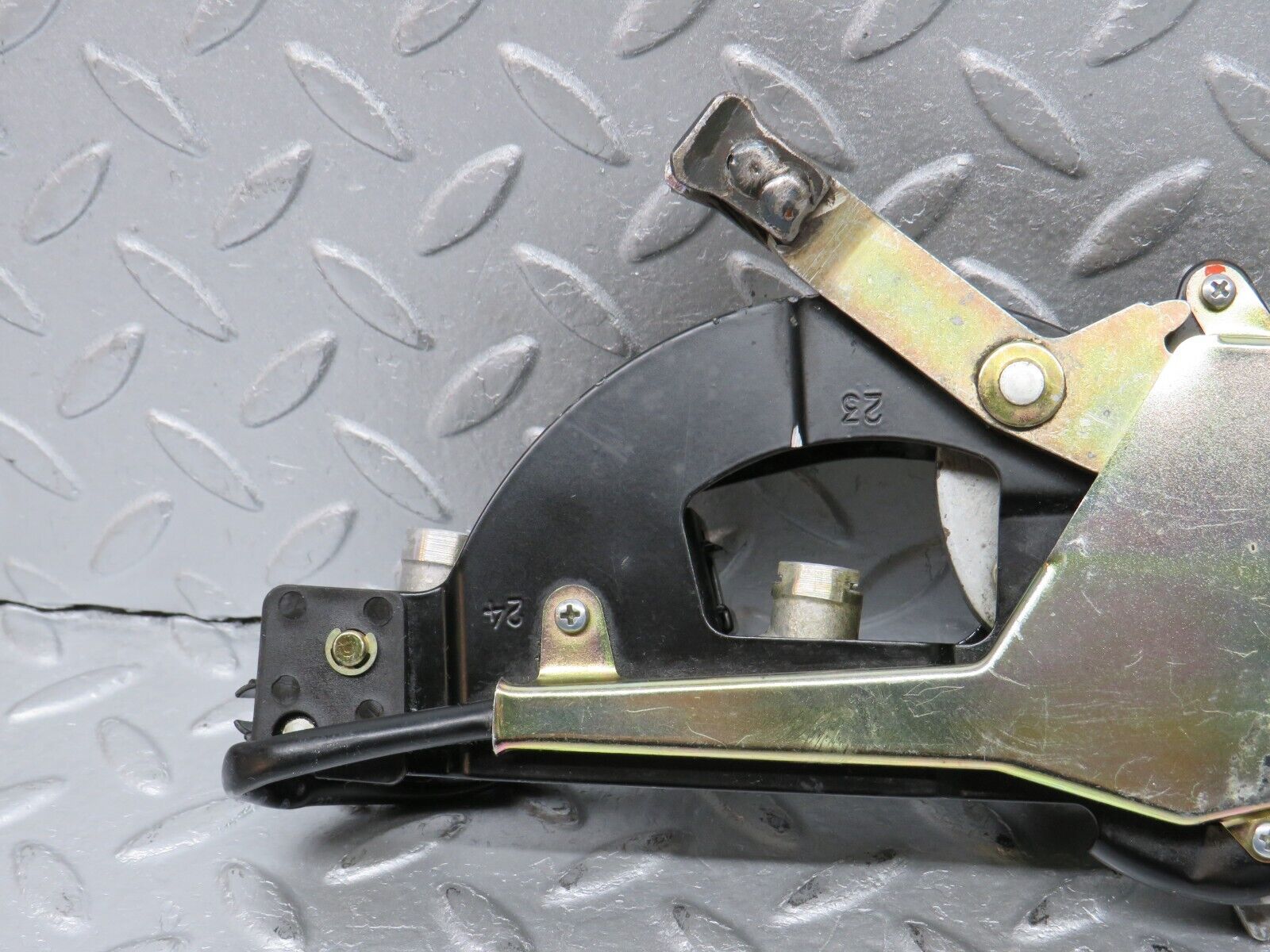 38358 Mercedes-Benz R129 280SL Coupe Rear Left Roof Lock Mechanism 1298001174