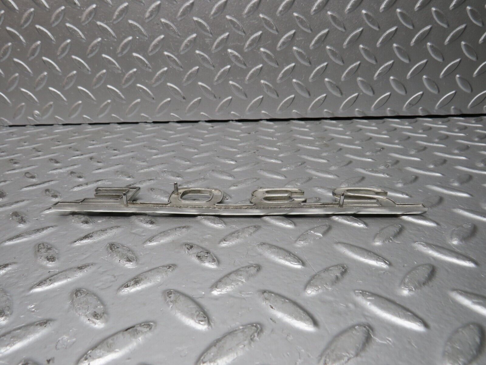 32050 Mercedes-Benz W123 230E Trunk Badge Logo Emblem 1238172015