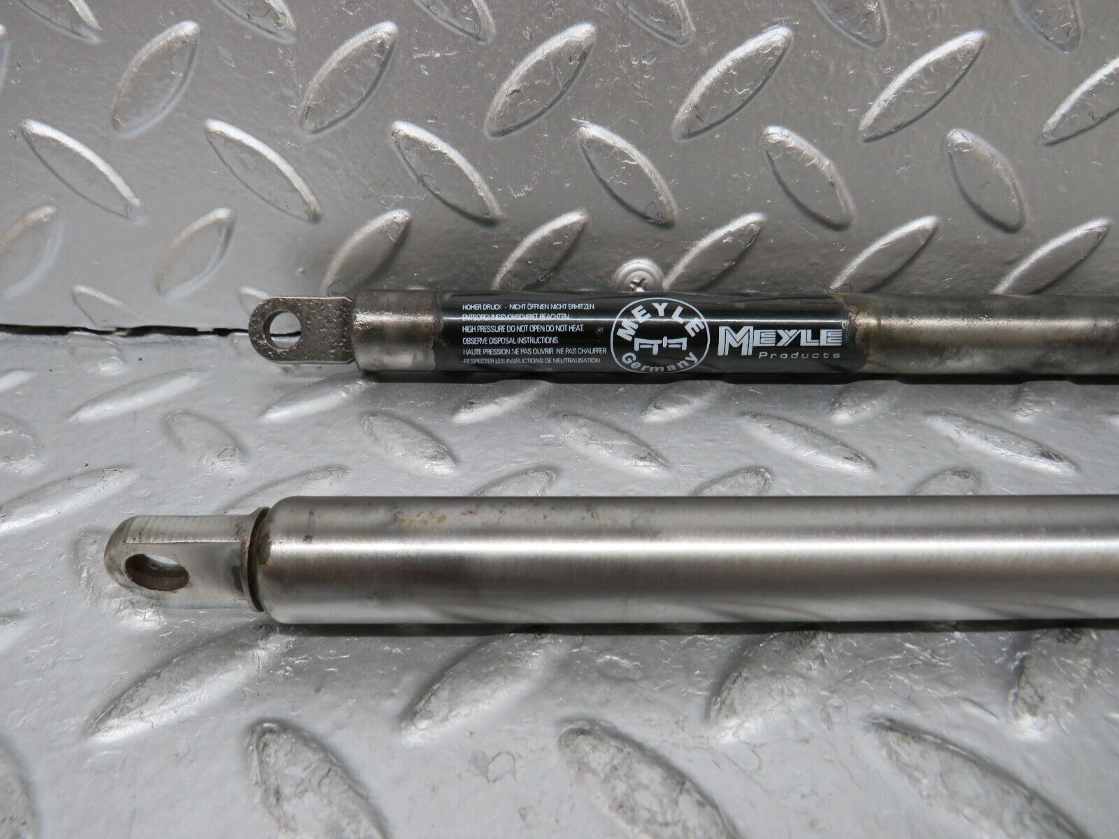 30068 Porsche 924 Bonnet Gas Strut 4401603125 94451135101