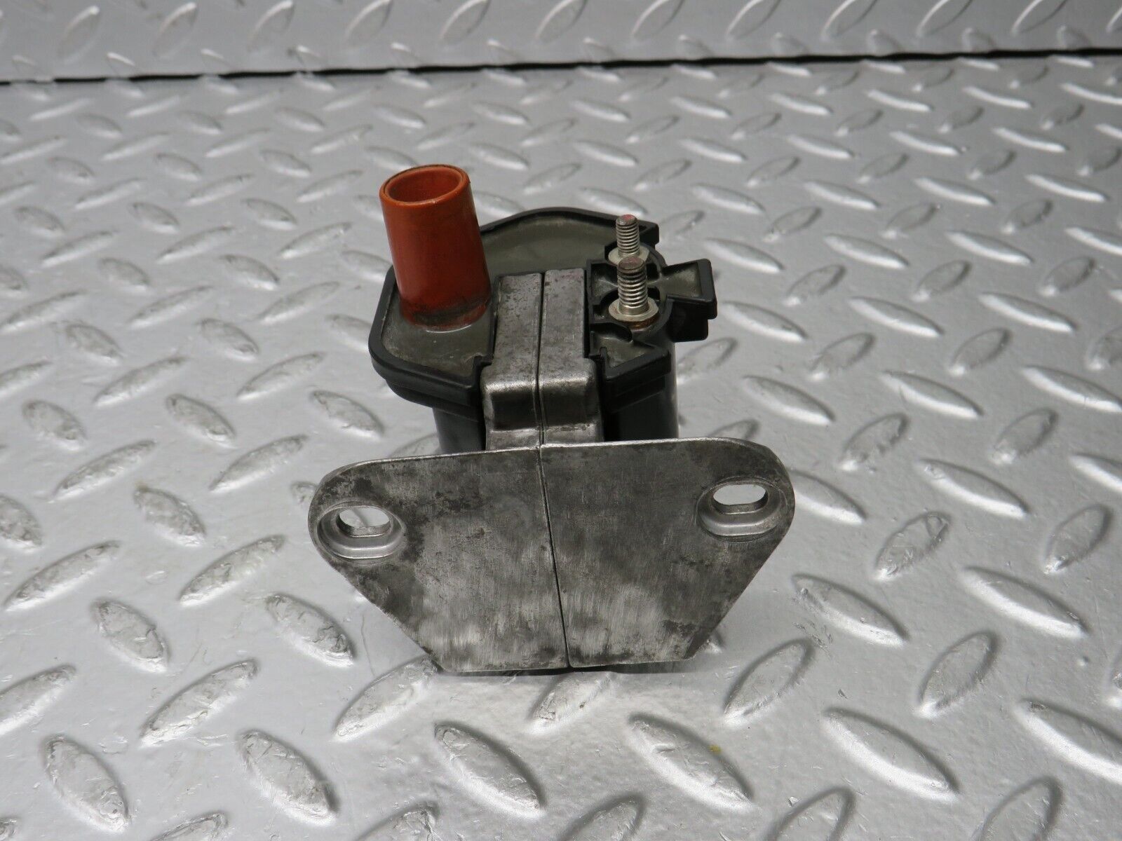 30302 Mercedes-Benz W124 230E Ignition Coil Bosch 0001586203 0221502431