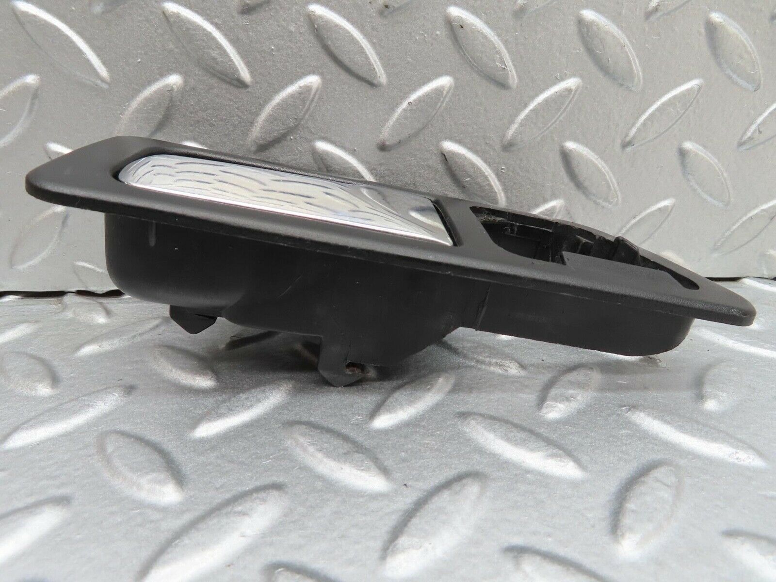 14750 Mercedes-Benz W201 190E Right Interior Door Handle 2017660264