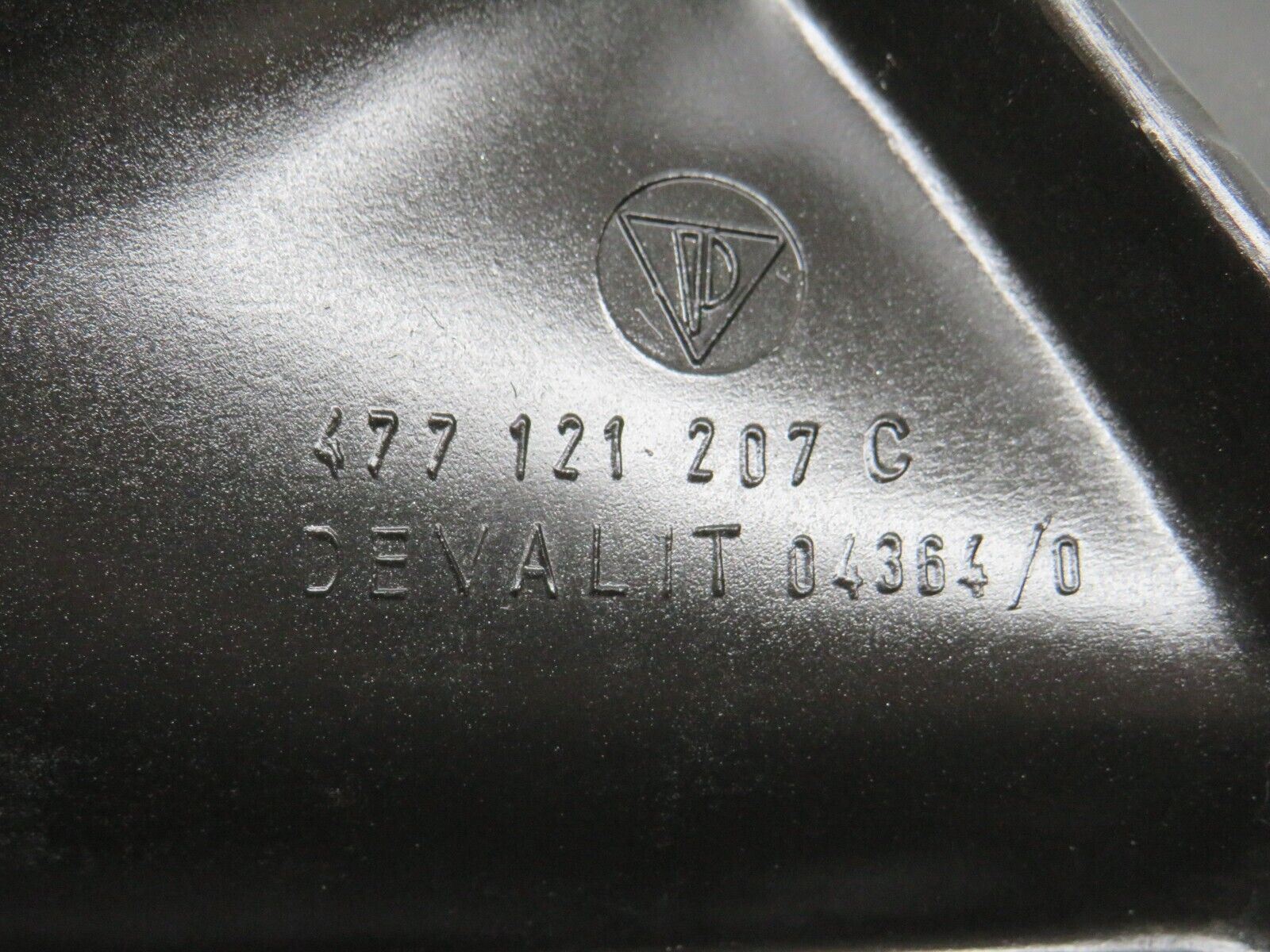 29969 Porsche 924 Radiator Fan Shroud Fan Cover 477121207