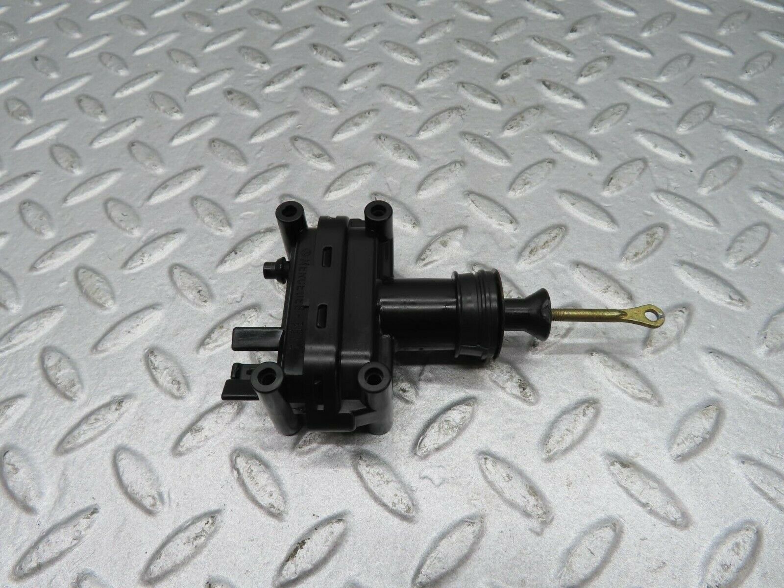 16341 Mercedes-Benz W124 260E Rear Door Lock Vacuum Actuator