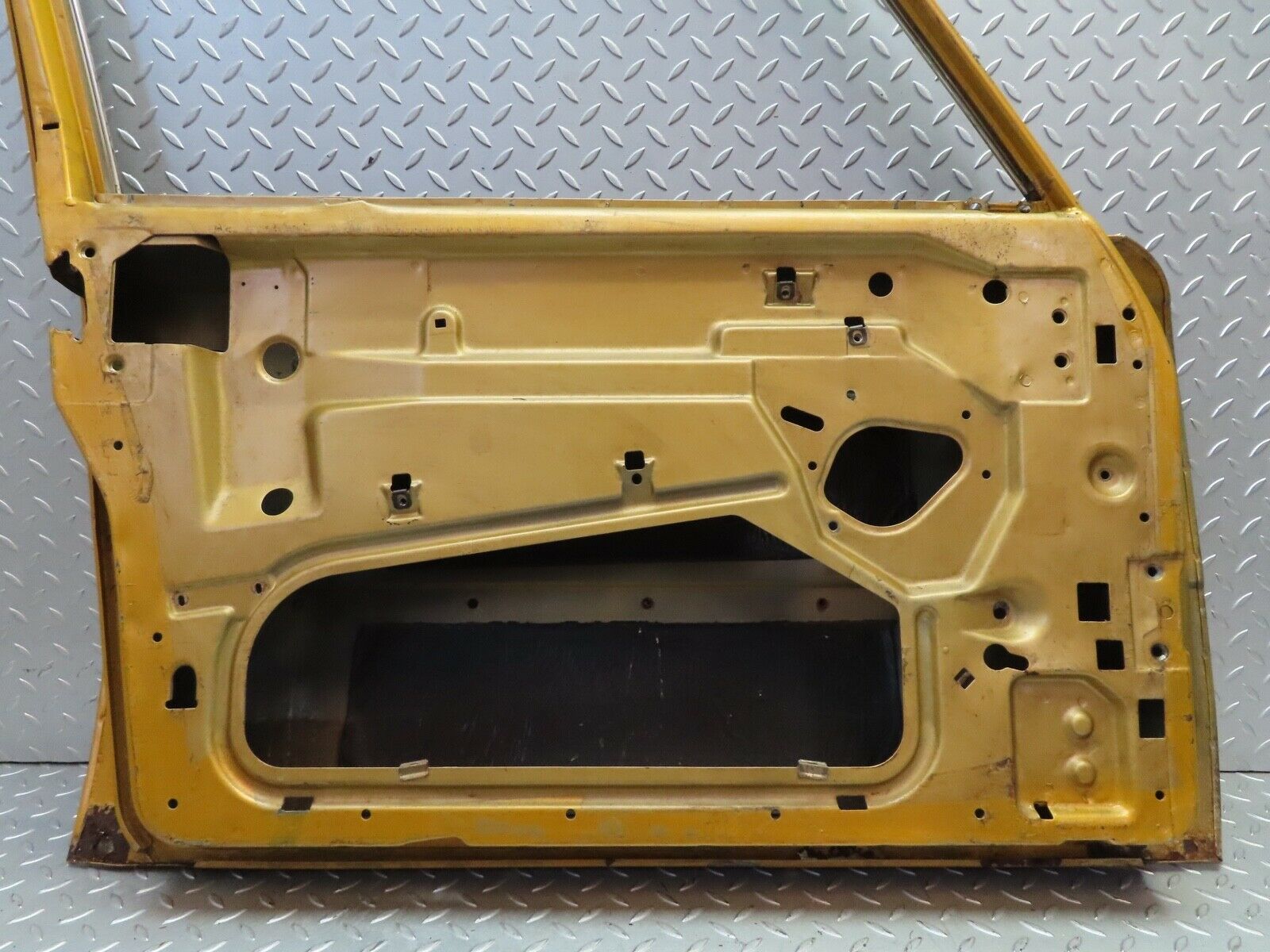 18810 Mercedes-Benz W116 Front Left Door