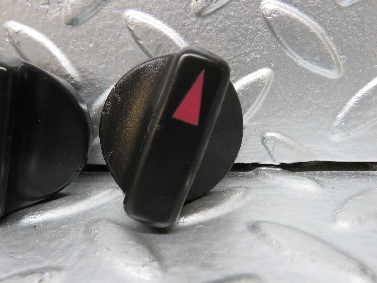 25173 Mercedes-Benz W201 190D Heater Control Knob Set