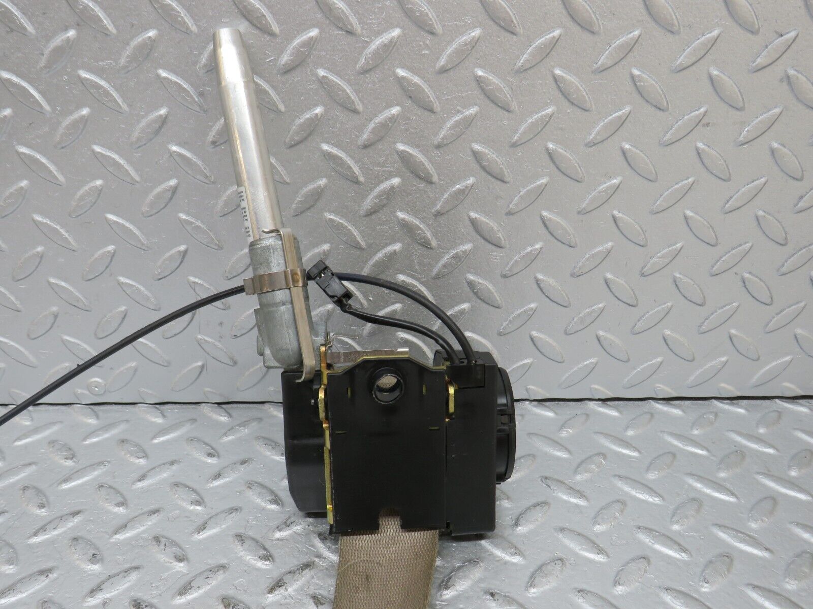 36827 Mercedes-Benz R129 300SL-24 Front Right Seat Belt With Buckle 1298601469