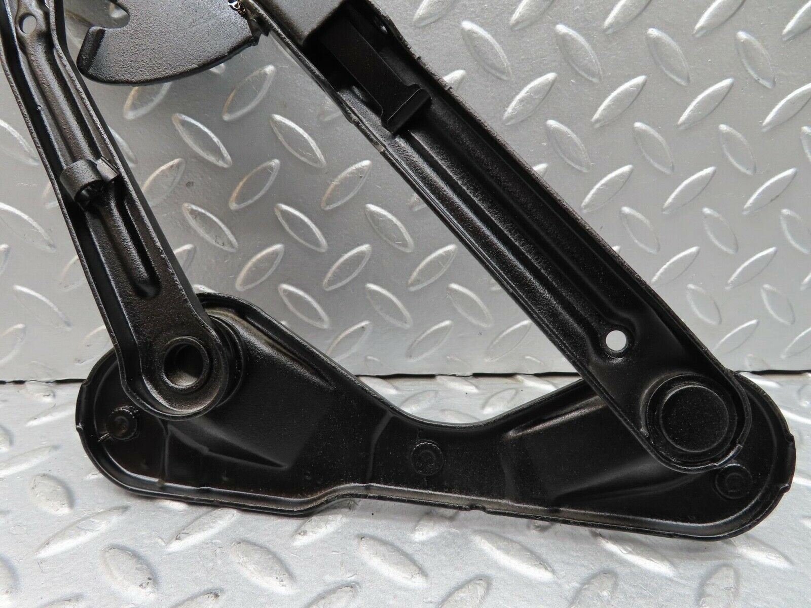 16425 Mercedes-Benz W124 260E Bonnet Hinge Left Side