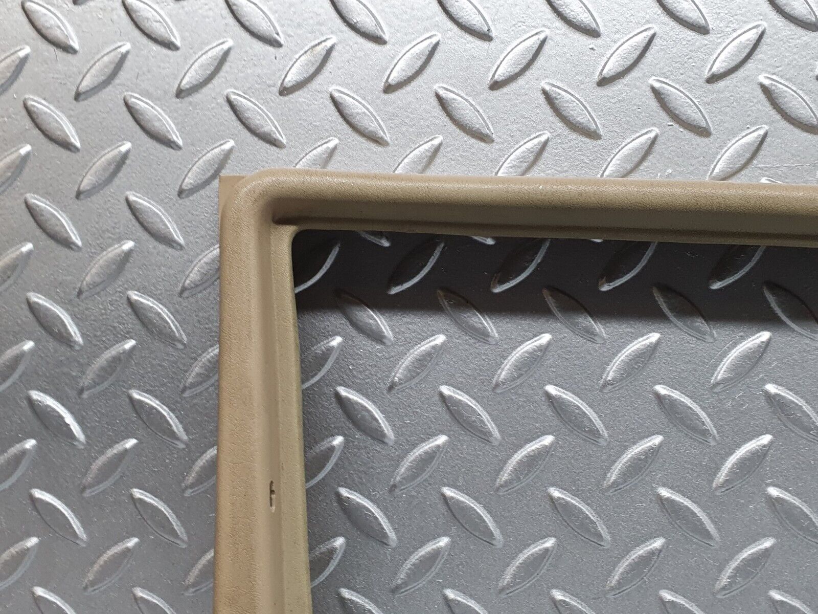 41198 Mercedes-Benz W126 300SE Front Left Door Window Frame Cover 1267250371